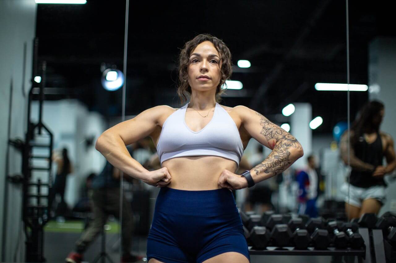 Sculpting Confidence: The Power of Women in the Bodybuilding Arena-howtobuildbody